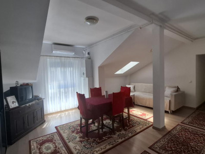 Apartament de vanzare 3 camere decomandat 68 mp zona Turnisor Sibiu