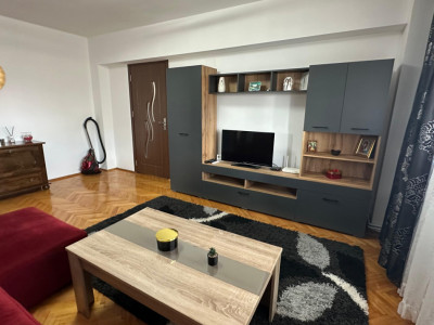 Apartament 2 camere de inchiriat zona Turnisor Sibiu 70 mpu si balcon 