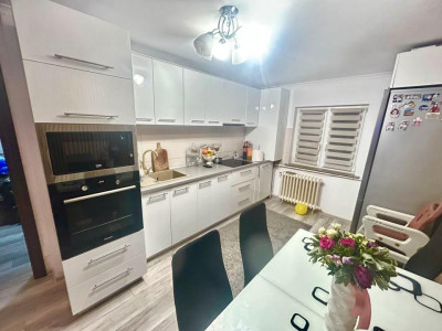 Apartament cu 3 camere de vanzare in Marasti zona Kaufland izolat boxa