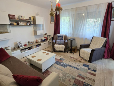 Apartament cu 3 camere etajul 1 de vanzare zona Pictor Brana Selimbar