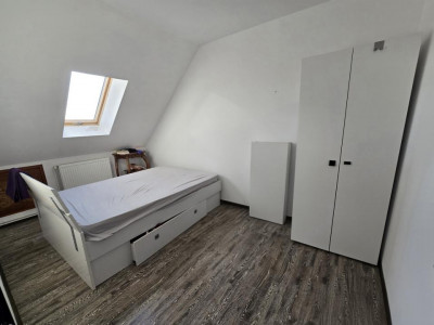 Apartament 3 camere de vanzare mobilat utilat in zona Lupeni din Sibiu