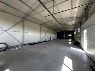 Spatiu comercial de inchiriat 176 mp acces auto curte Rusciori Sibiu