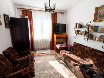 Apartament cu 3 camere de vanzare in Manastur cu balcon de 6mp