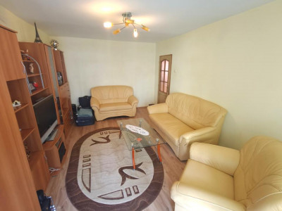 Apartament 4 camere 2 bai 2 balcoane -pivnita - etaj 1 - zona Turnisor