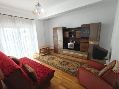 Apartament decomandat 2 camere si 2 balcoane in zona Doamna Stanca
