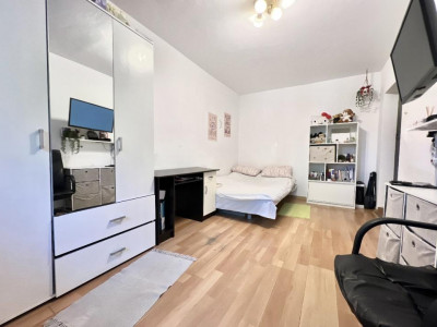 Garsoniera de vanzare in Marasti cu balcon etaj intermediar zona Expo