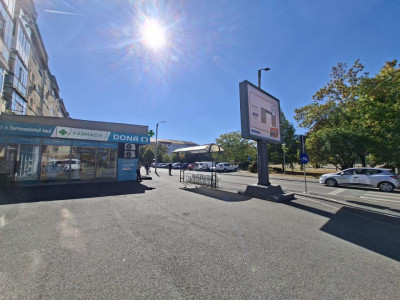 Apartament de inchiriat 2 camere zona Strand etaj 3 bucatarie separata