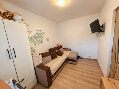 Apartament de vanzare 2 camere balcon Mihai Viteazul etaj 4