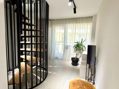 Penthouse de vanzare finisaje premium cu terasa generoasa Floresti 