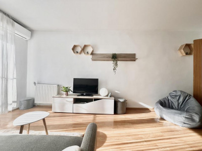 Apartament cu 3 camere de vanzare izolat cu boxa in Gheorgheni