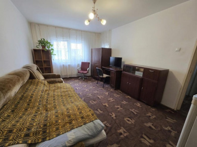 Apartament decomandat 2 camere etaj3 balcon pivnita Vasile Aaron Sibiu