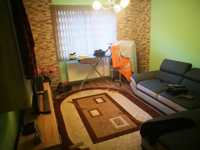 Apartament 2 camere mobilate si utilate de vanzare pe Calea Cisnadiei