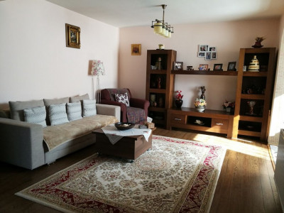 Apartament cu 3 camere decomandate in Sibiu zona Turnisor