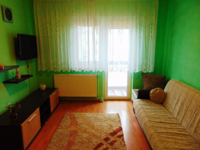 Apartament cu 3 camere si balcon de vanzare in Sibiu zona Ciresica